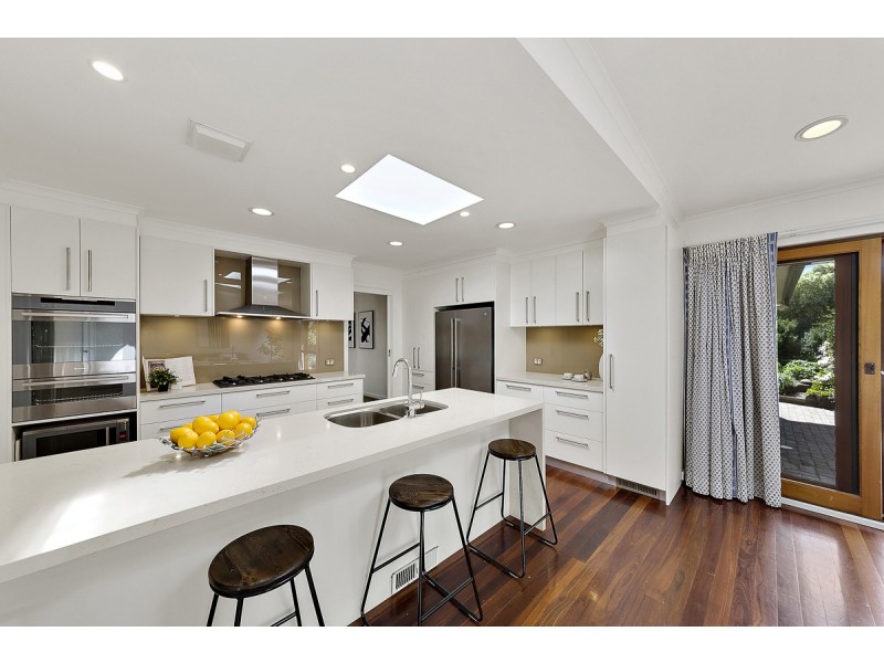 13 Beauchamp Street, Deakin ACT 2600