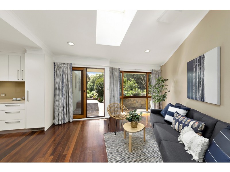 13 Beauchamp Street, Deakin ACT 2600