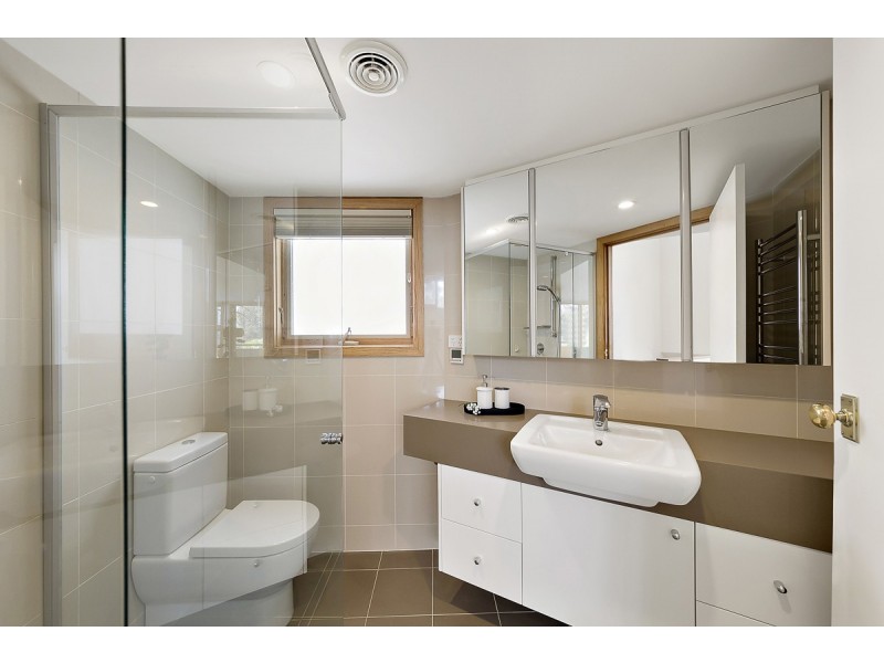 13 Beauchamp Street, Deakin ACT 2600