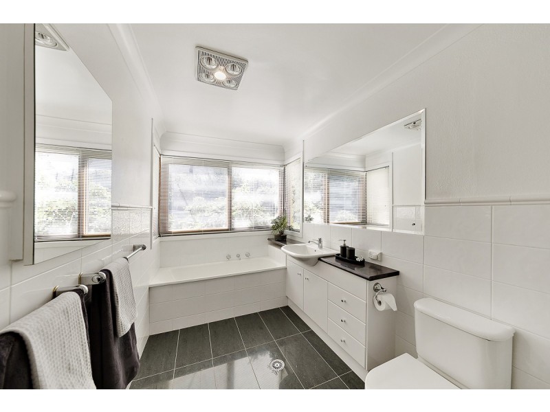 13 Beauchamp Street, Deakin ACT 2600