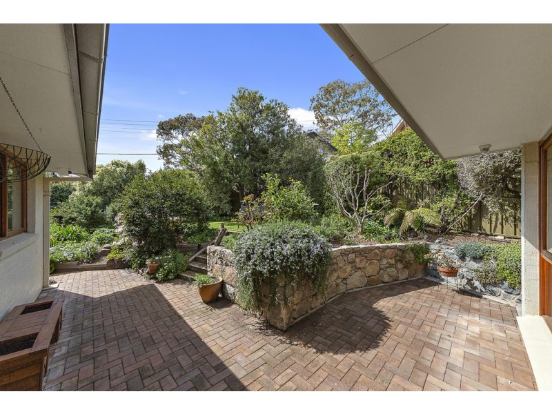 13 Beauchamp Street, Deakin ACT 2600