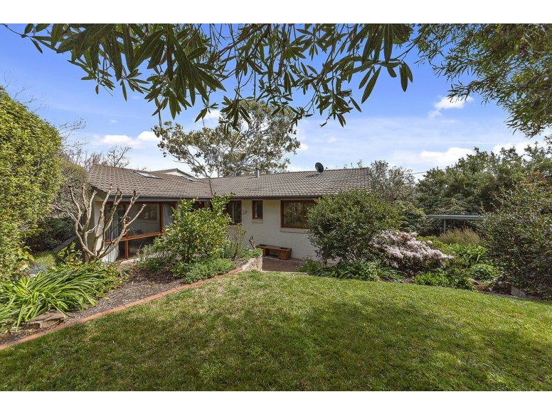 13 Beauchamp Street, Deakin ACT 2600