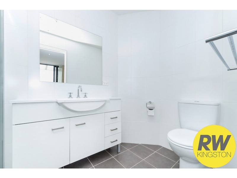 51/10 Burke Crescent, Kingston ACT 2604