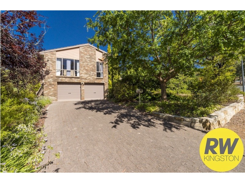 28 Stopford Crescent, Fadden ACT 2904