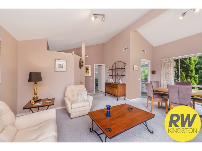 28 Stopford Crescent, Fadden ACT 2904