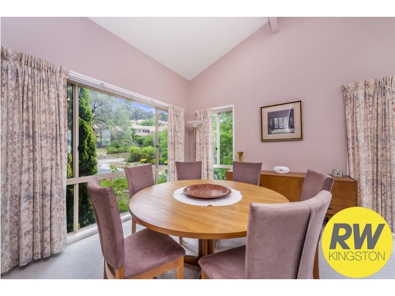 28 Stopford Crescent, Fadden ACT 2904