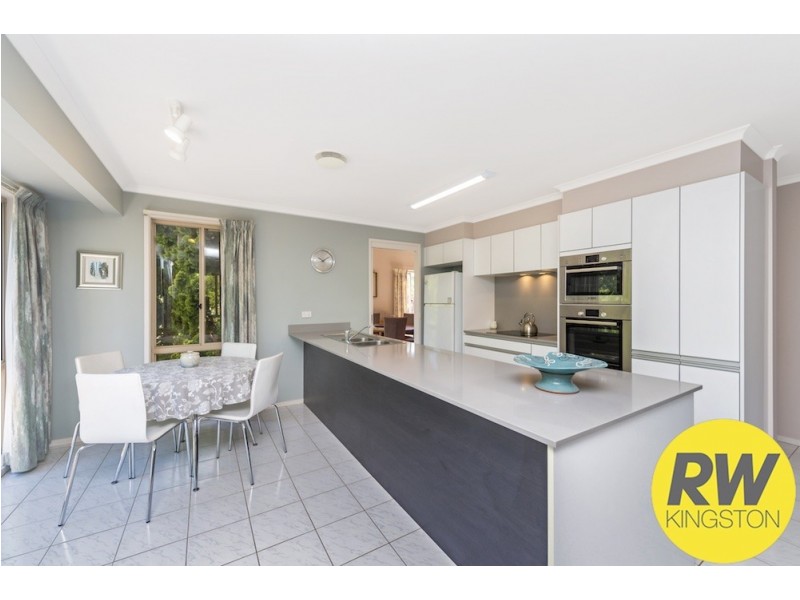 28 Stopford Crescent, Fadden ACT 2904