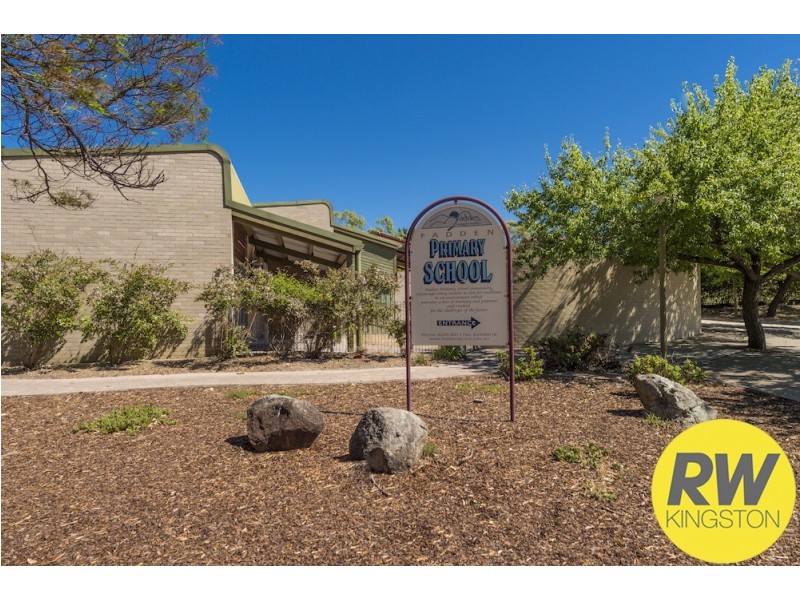 28 Stopford Crescent, Fadden ACT 2904