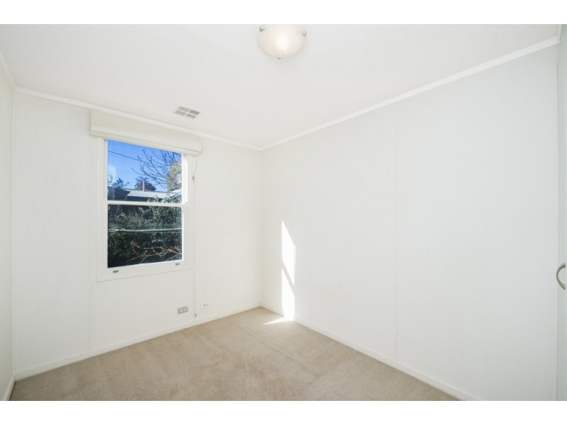 17 Tallara Parkway, Narrabundah ACT 2604