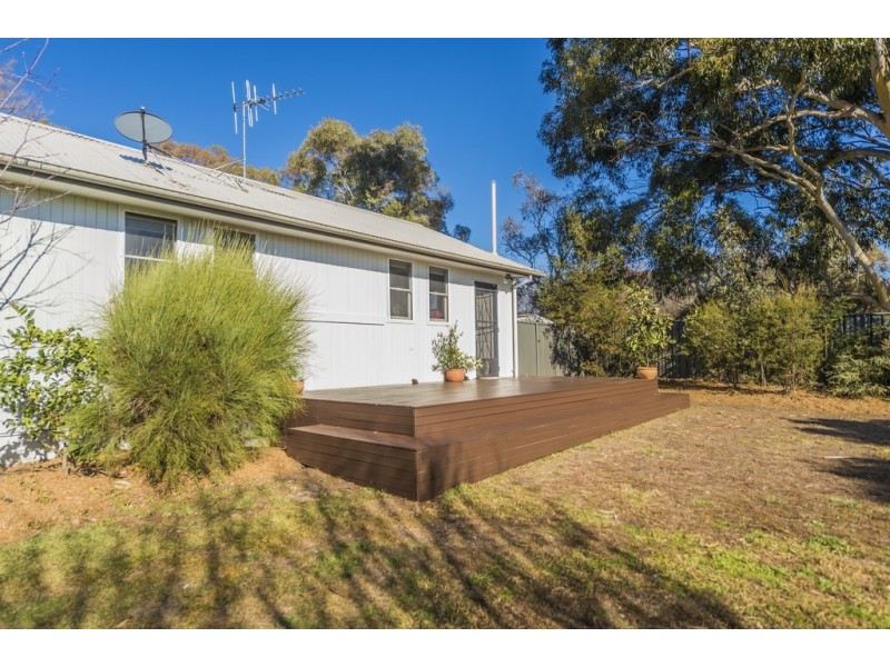 17 Tallara Parkway, Narrabundah ACT 2604