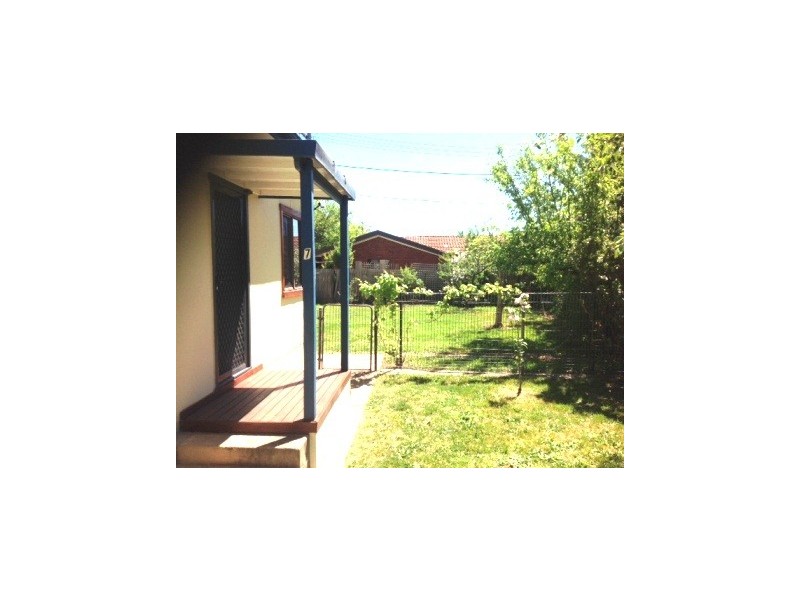 7 Binya Place, Narrabundah ACT 2604