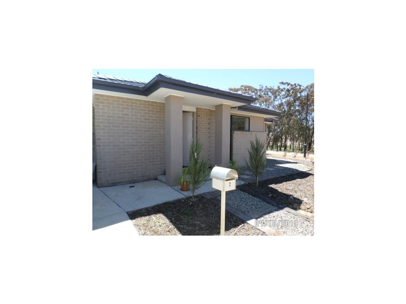 2  Breen Street, Casey ACT 2913