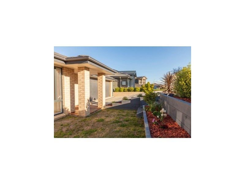 16 Ashton Calvert Street, Casey ACT 2913