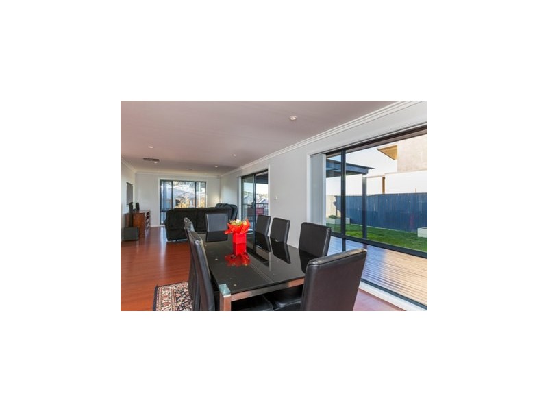 16 Ashton Calvert Street, Casey ACT 2913