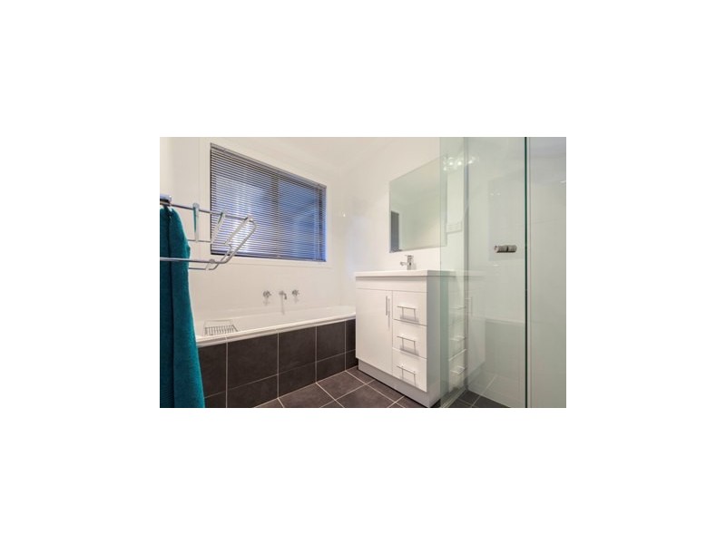 16 Ashton Calvert Street, Casey ACT 2913