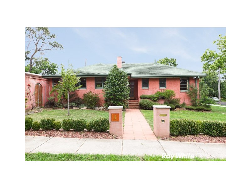 1 Carrington Street, Deakin ACT 2600