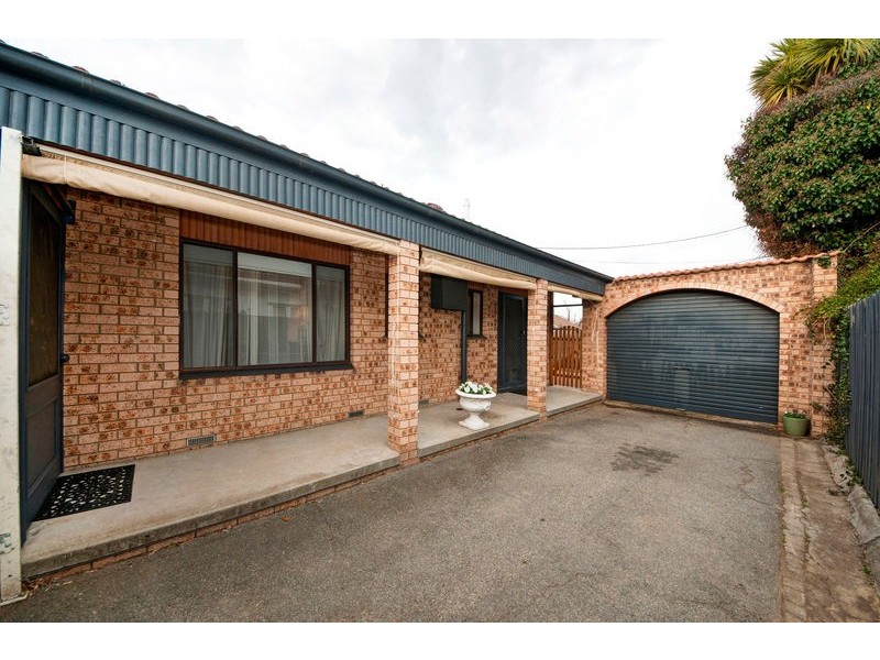 33 Nimbin Street, Narrabundah ACT 2604