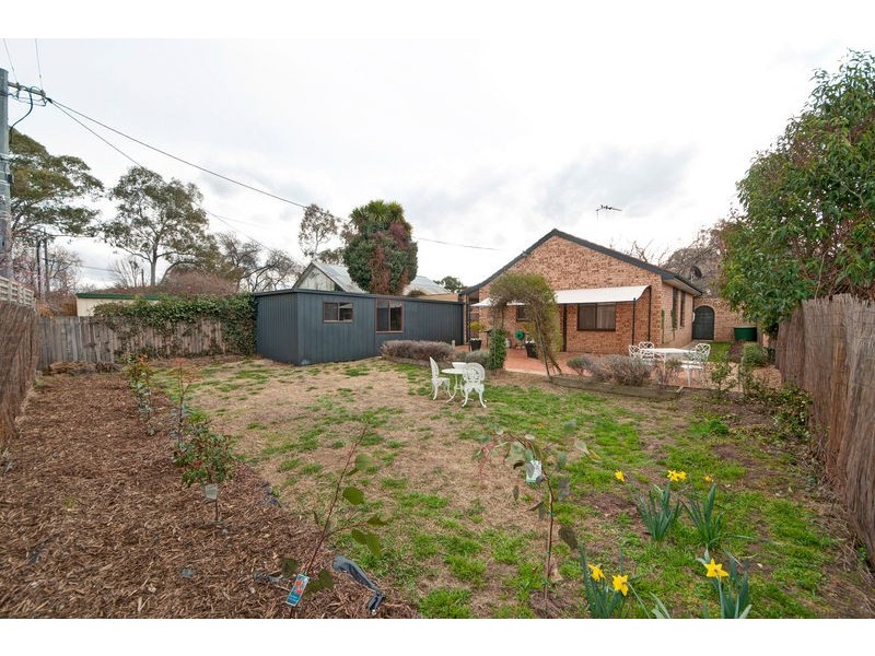 33 Nimbin Street, Narrabundah ACT 2604