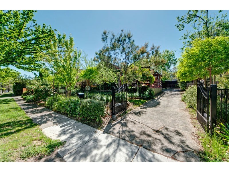 8 Gunn Street, Yarralumla ACT 2600