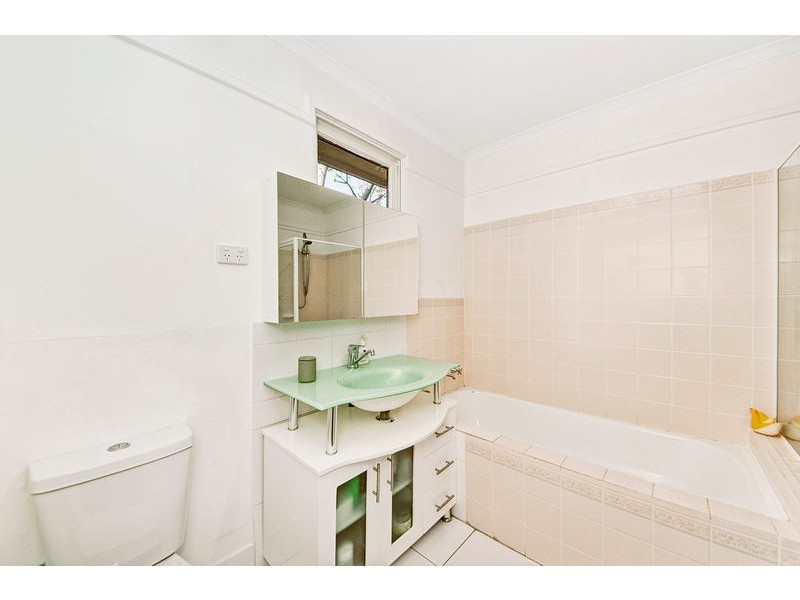 8 Gunn Street, Yarralumla ACT 2600