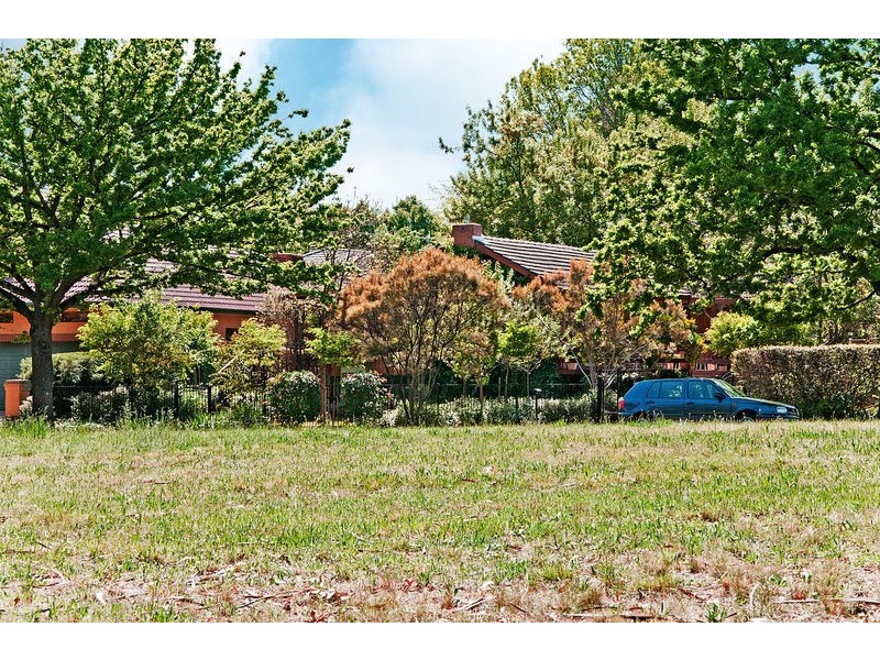 8 Gunn Street, Yarralumla ACT 2600
