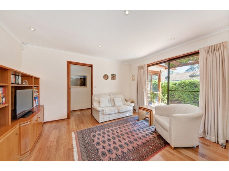 4 Bungonia Street, Narrabundah ACT 2604