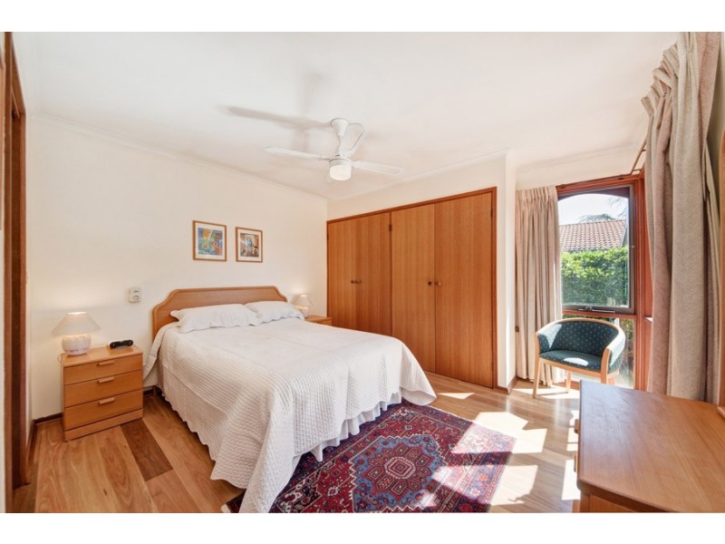 4 Bungonia Street, Narrabundah ACT 2604