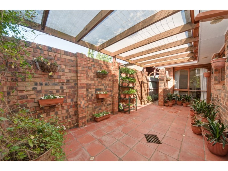 4 Bungonia Street, Narrabundah ACT 2604
