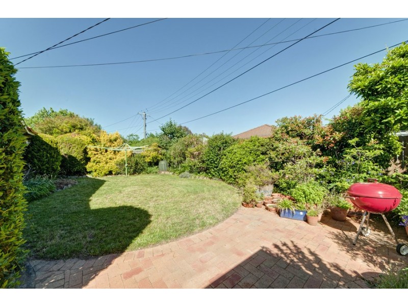 4 Bungonia Street, Narrabundah ACT 2604