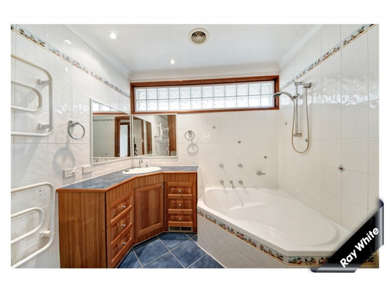 27 Pennefather Street, Higgins ACT 2615