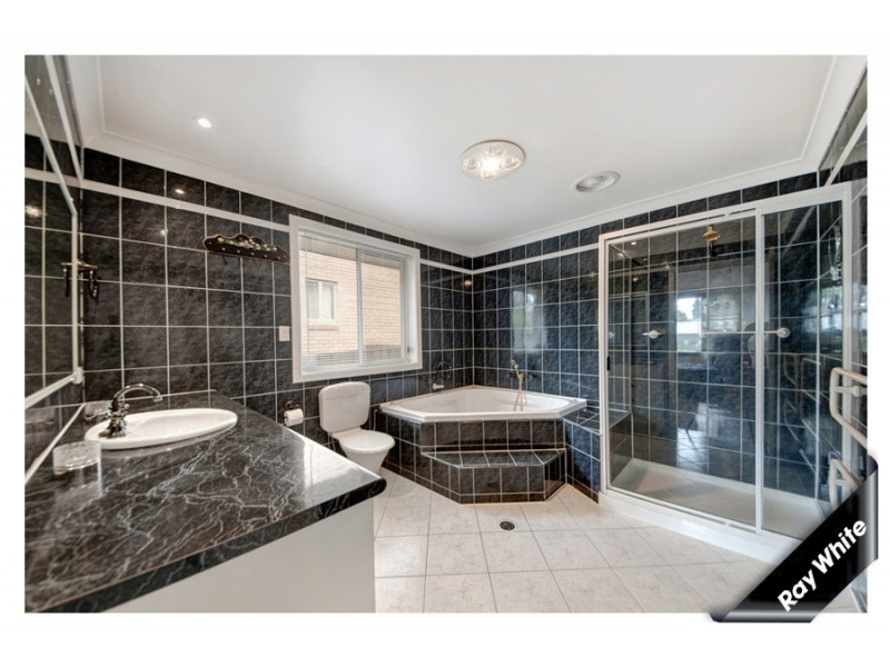 27 Pennefather Street, Higgins ACT 2615