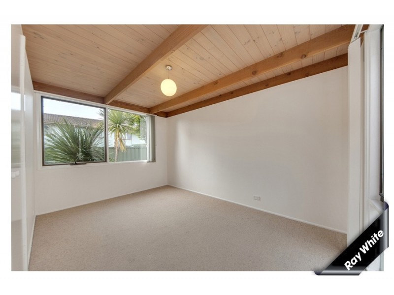 13 Munro Road, Queanbeyan NSW 2620