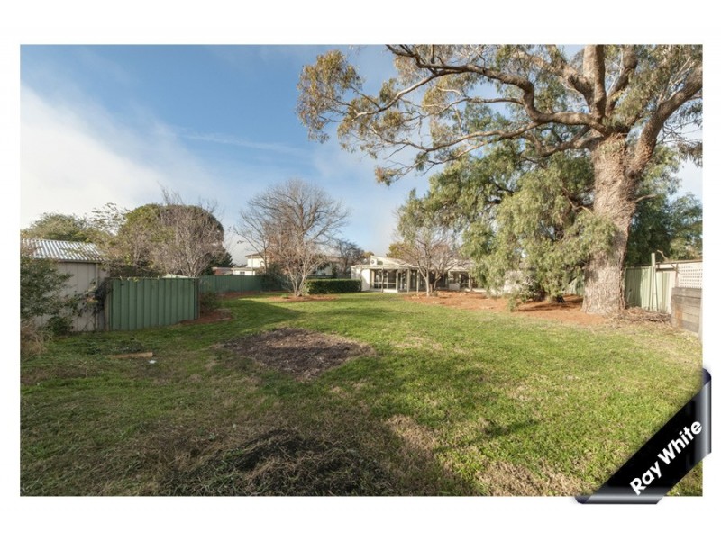 13 Munro Road, Queanbeyan NSW 2620