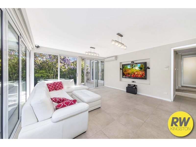 22 Beauchamp Street, Deakin ACT 2600