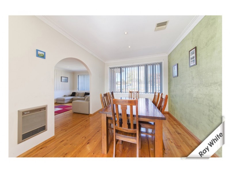 18 Rusten Street, Queanbeyan NSW 2620