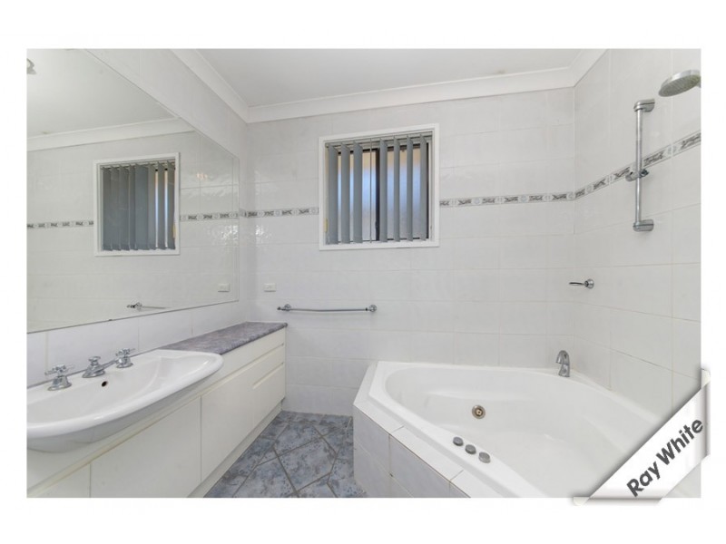 18 Rusten Street, Queanbeyan NSW 2620