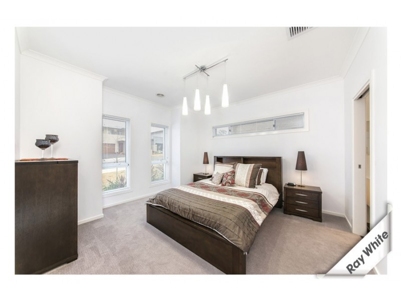 8 Isaacson Street, Franklin ACT 2913