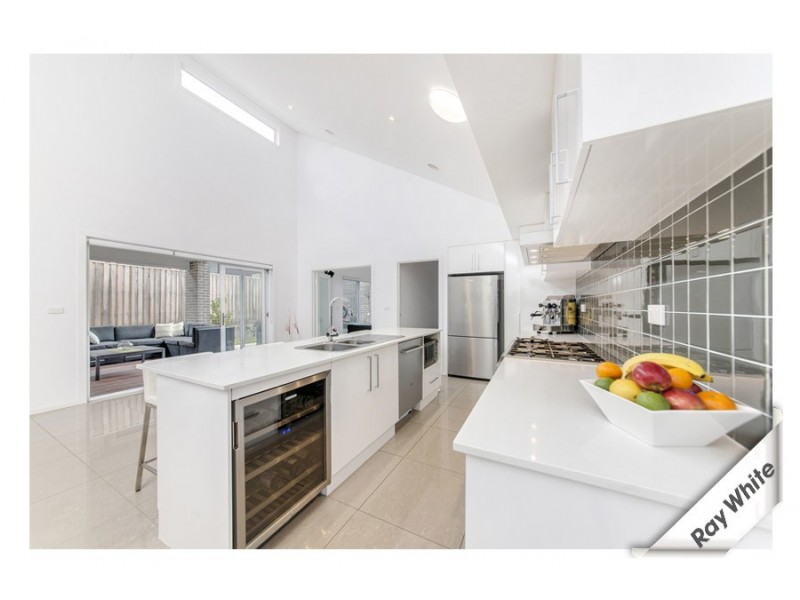 8 Isaacson Street, Franklin ACT 2913