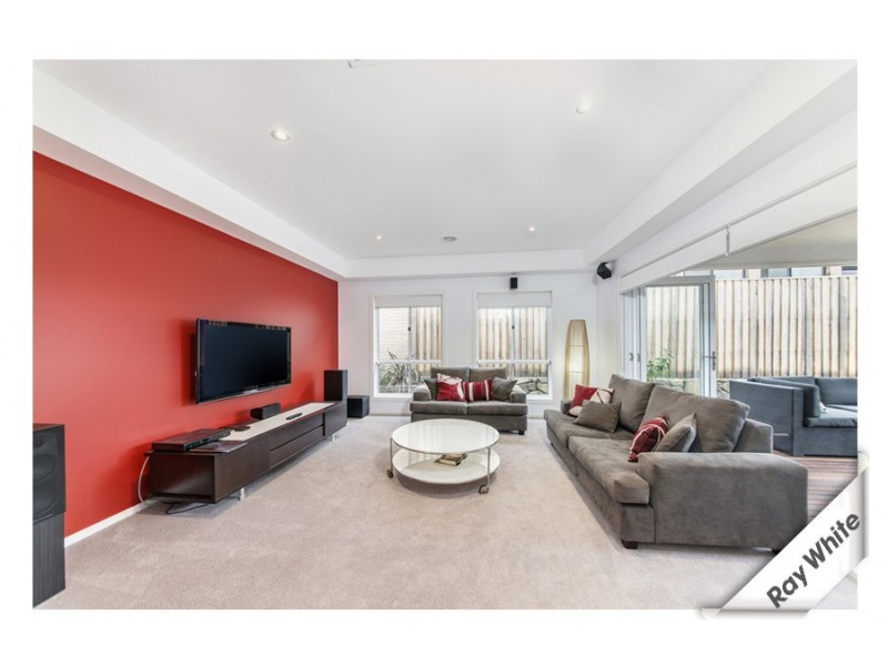 8 Isaacson Street, Franklin ACT 2913