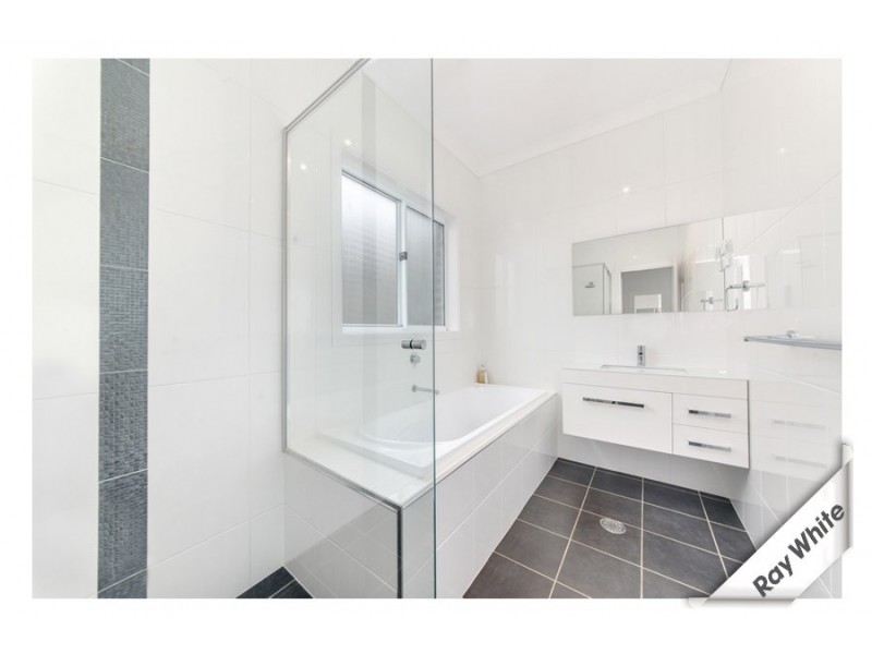 8 Isaacson Street, Franklin ACT 2913