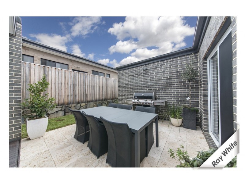 8 Isaacson Street, Franklin ACT 2913