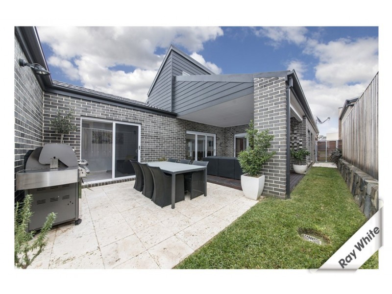 8 Isaacson Street, Franklin ACT 2913