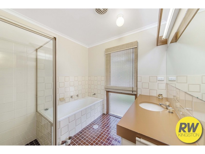 2 Clare Place, Gowrie ACT 2904