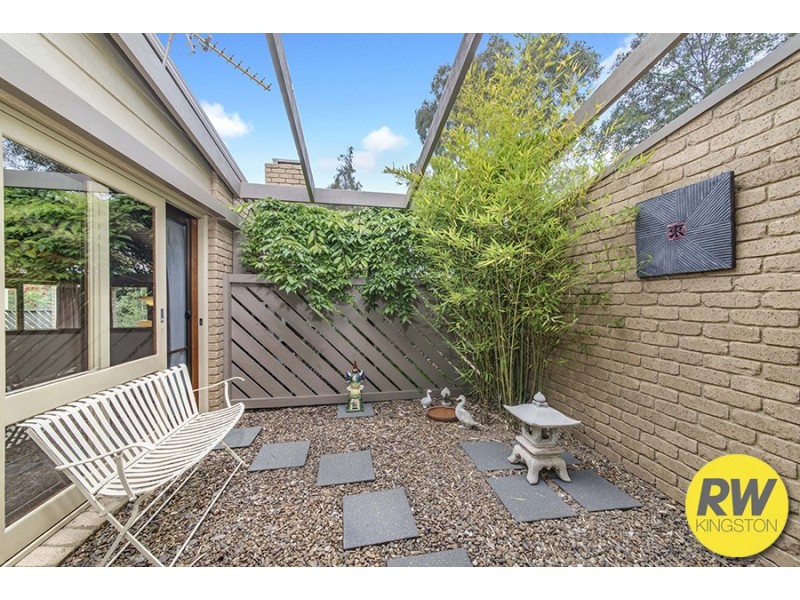 2 Clare Place, Gowrie ACT 2904