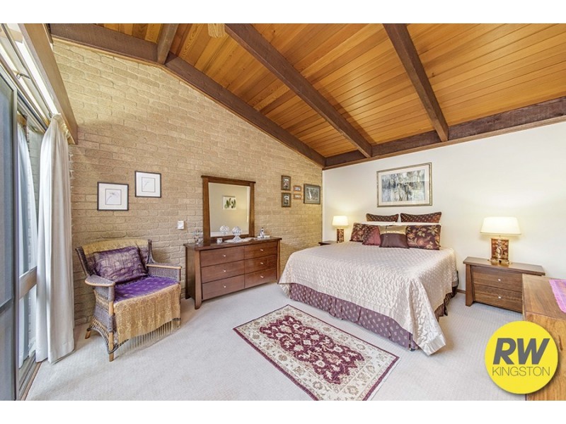 2 Clare Place, Gowrie ACT 2904
