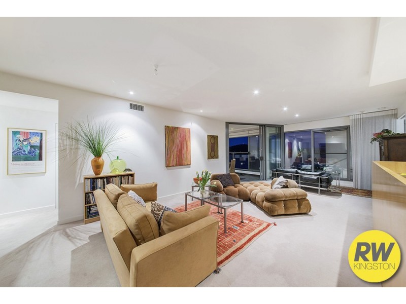 69/11 Eastlake Parade, Kingston ACT 2604