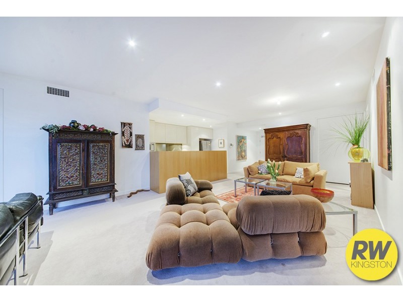 69/11 Eastlake Parade, Kingston ACT 2604