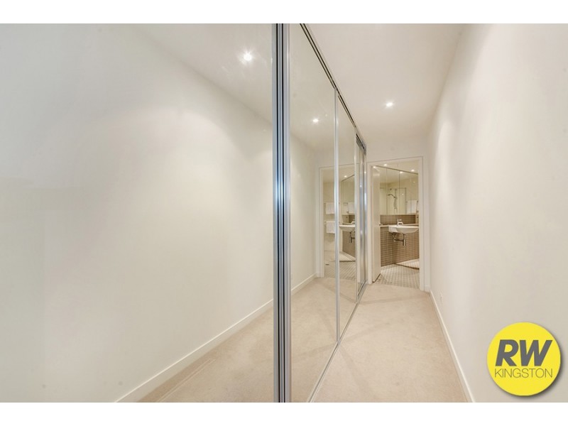 69/11 Eastlake Parade, Kingston ACT 2604