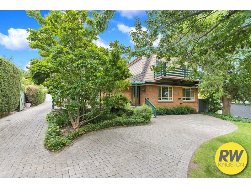 8 Green Street, Narrabundah ACT 2604