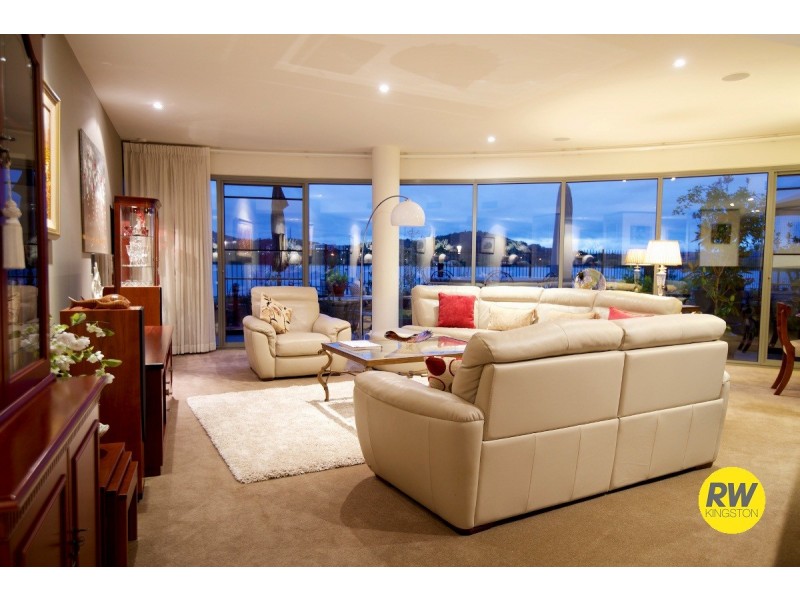 56/11 Eastlake Pde., Kingston ACT 2604